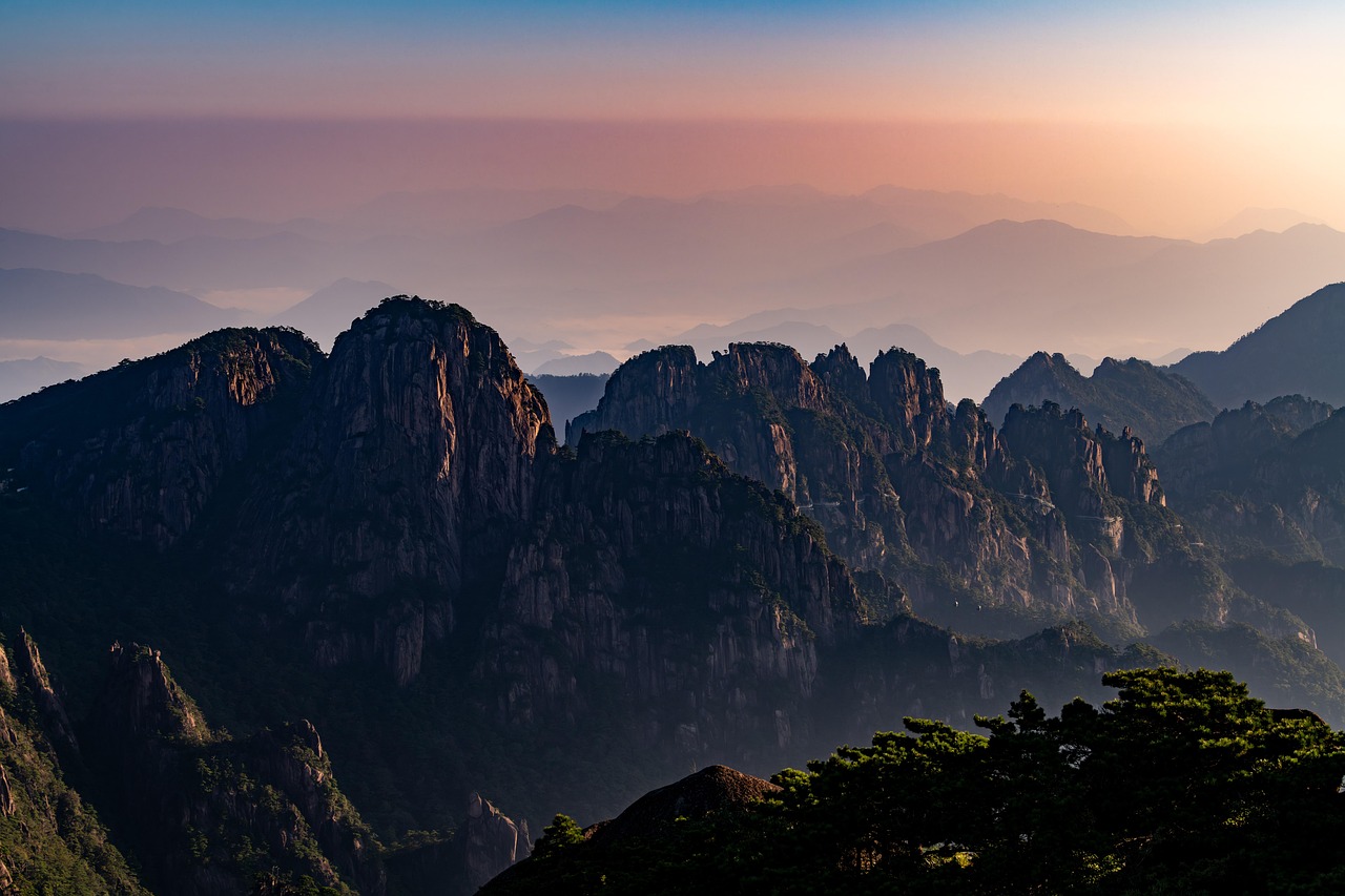 天子山日落 · Tianzi Mountain Sunset